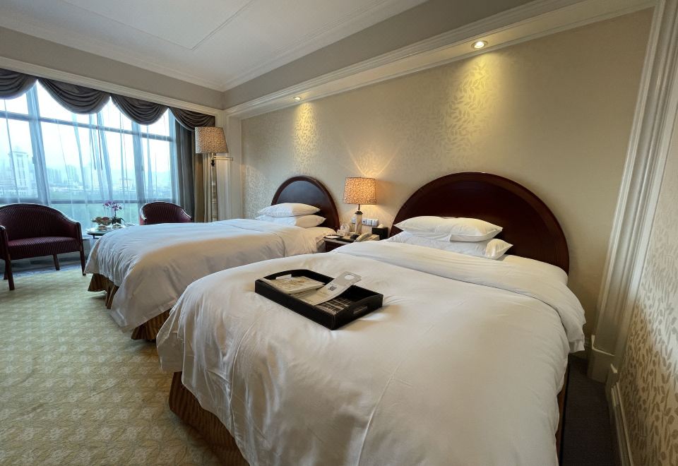 商務湖景雙床房