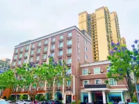 Jinye Jingsheng Hotel (Leshan High-speed Railway Station Jiaxing Road Food Street)