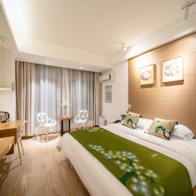 小窗笙歌丨舒睡大床房（負氧離子床墊+睡眠指數儀） 武夷山舊街五號雲起時客棧優惠