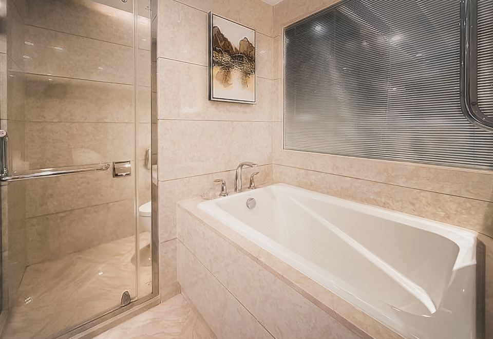 尊享焕新套房 （一房一厅+配套浴缸）