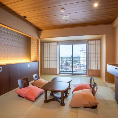 タタミルームB【和室／バルコニー付／8畳】 函館 湯の川温泉 ホテル万惣 クーポン