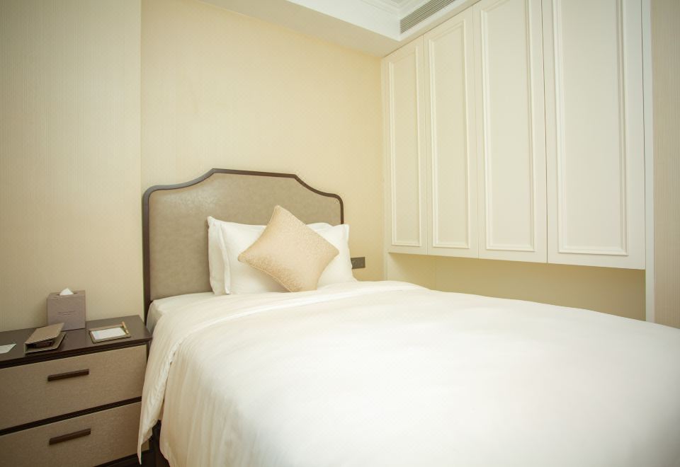 Wyndham Sanya BayPremier Ocean View Suite (3 King Rooms)