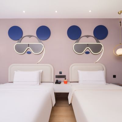 幾木親子雙床房（無線電充+手機投屏+主題顏色+玩具帳篷） 瀋陽中街故宮玫瑰亞朵飯店優惠