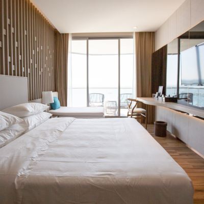 Deluxe Sea View Studio King Bed Symphony of The Sea Promo Code