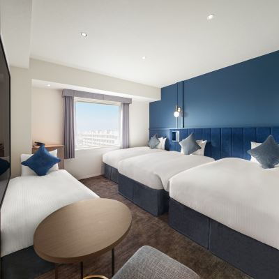 東方高級四人房 （14點可開始辦理入住） 東京灣東方飯店優惠