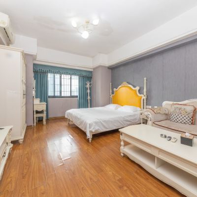 舒適温馨大床房（冰箱洗衣機+舒適床墊） 廈門天天如家酒店公寓優惠