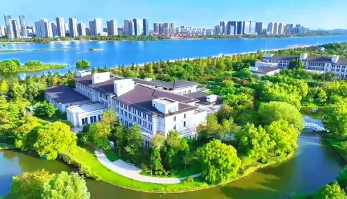 LinYi YiHe BinGuan