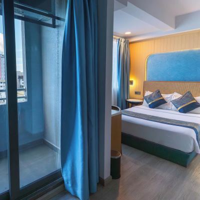 Deluxe Studio Suite UMET Seaview Promo Code