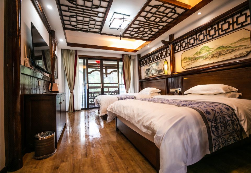 Furong Town Shuiyunxuan Inn (Furong Town Scenic Area)Guestroom - Near River (2 beds)