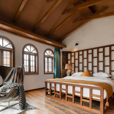 雪山觀景度假家庭套房 璞石雪山度假飯店（日照金山屋頂觀景店）優惠