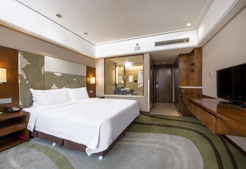 Holiday Inn Qingdao City CentreSpecial Queen Room