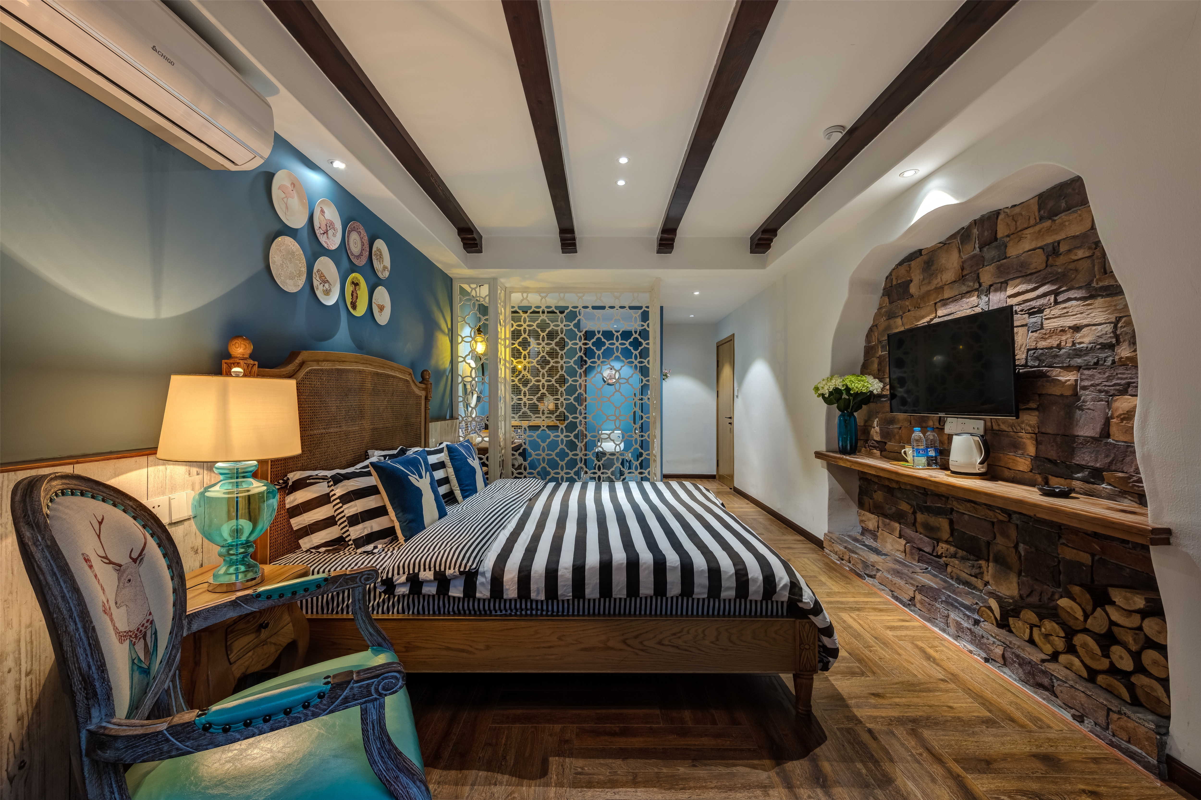 庭苑六卧整栋（6居8床6衞）