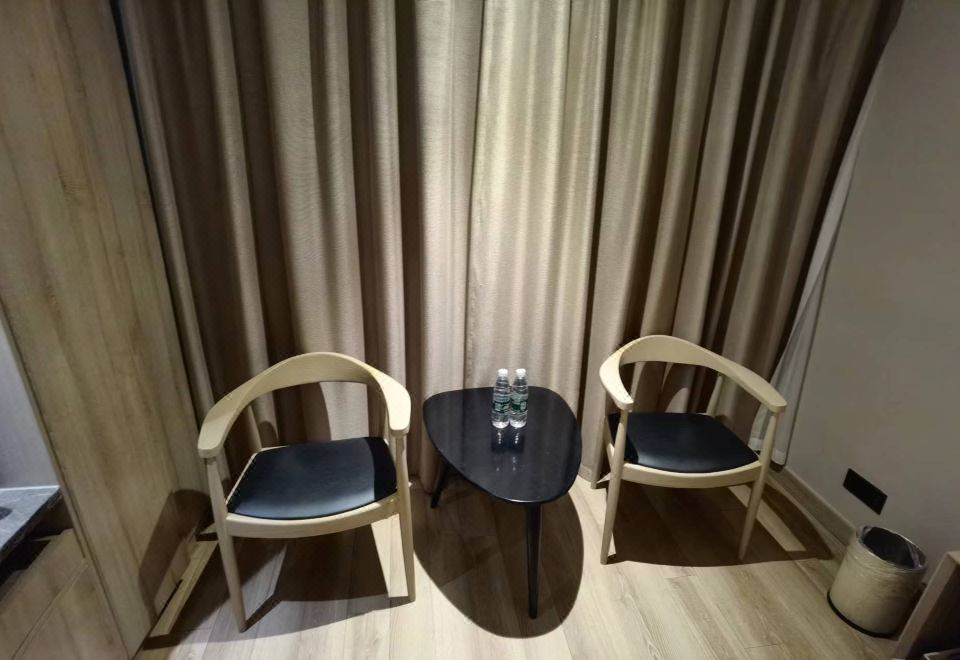 高级大床房-回弹Spa记忆枕