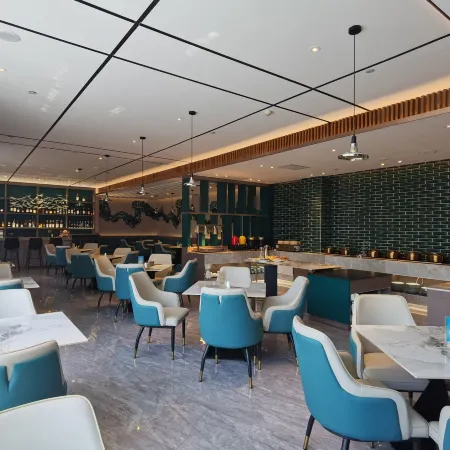 Wanlong Hotel (Baoding High-tech Zone Baobai Shopping Plaza Store)