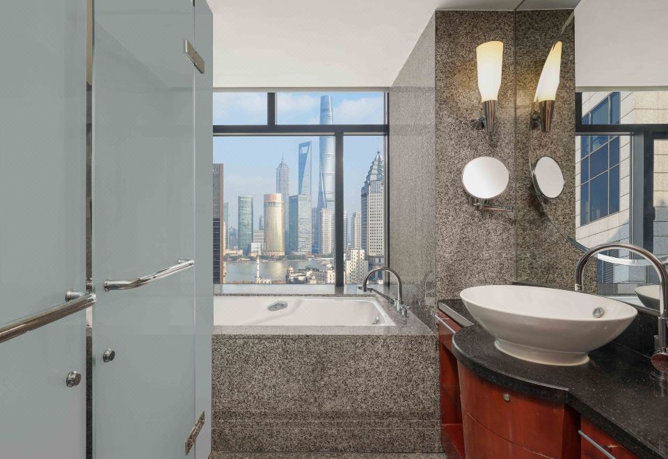 皇冠商務外灘景觀大床房