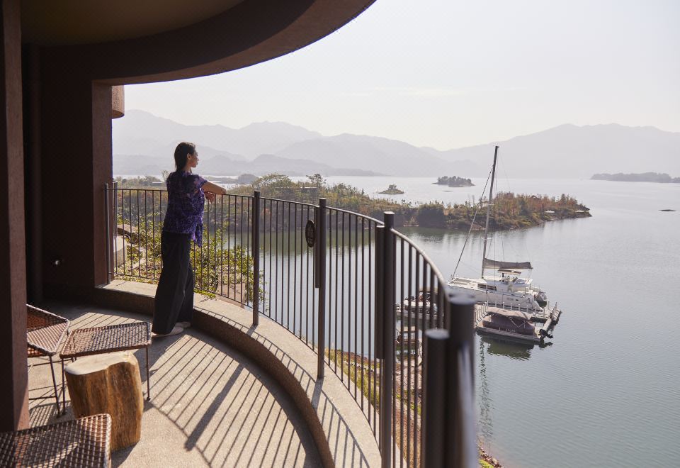 豪華湖景雙臥家庭套房