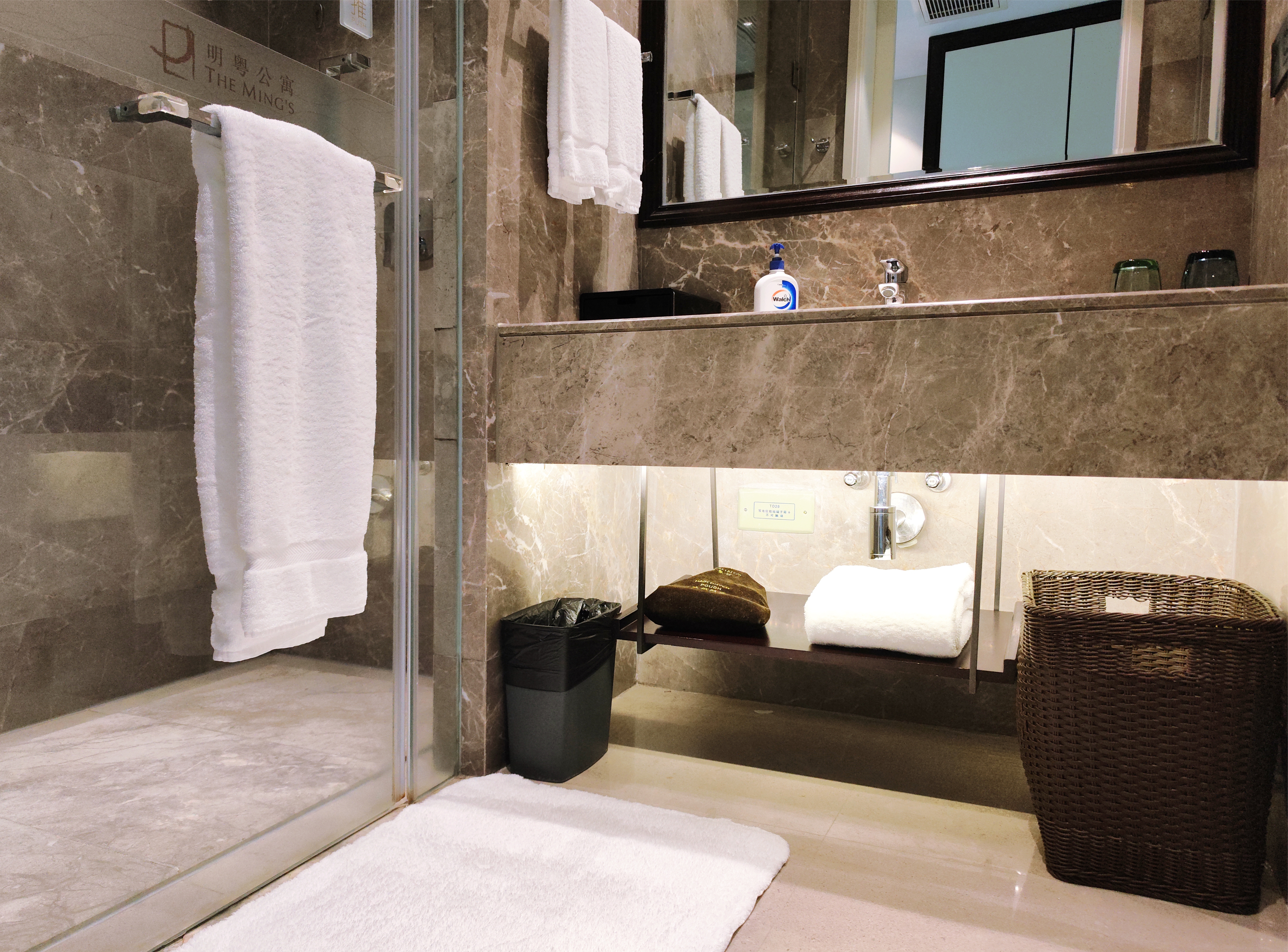 豪華雙拼大床房