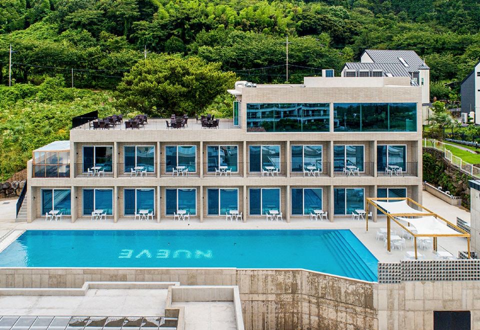 제주 누에베풀빌라 내부