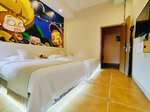 Haiyun Youth Travel Hotel (Leshan Giant Buddha Zhanggongqiao Food Street Branch)