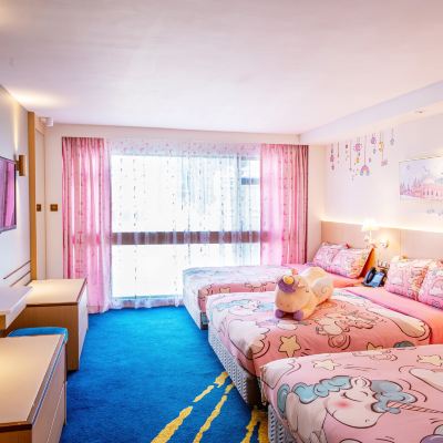 豪華房 三床 獨角獸或星空戰士主題 香港金域假日酒店優惠