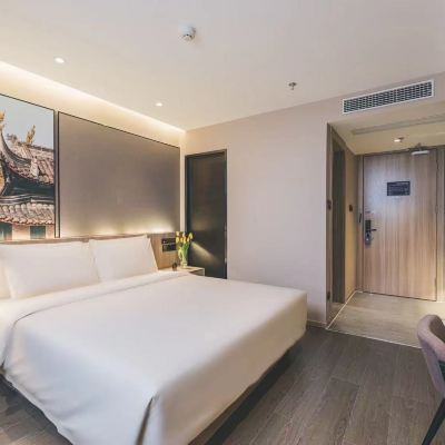 標準大床房（投屏電視） 成都武侯雙楠亞朵輕居酒店優惠