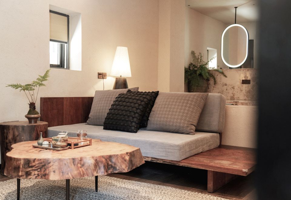 Bo lan qing feng Inn Double Soaking Tub Twin Room (Projector + Wellness Tea Bath + Summer Fragrance + Mini Bar + Kung Fu Tea Set)