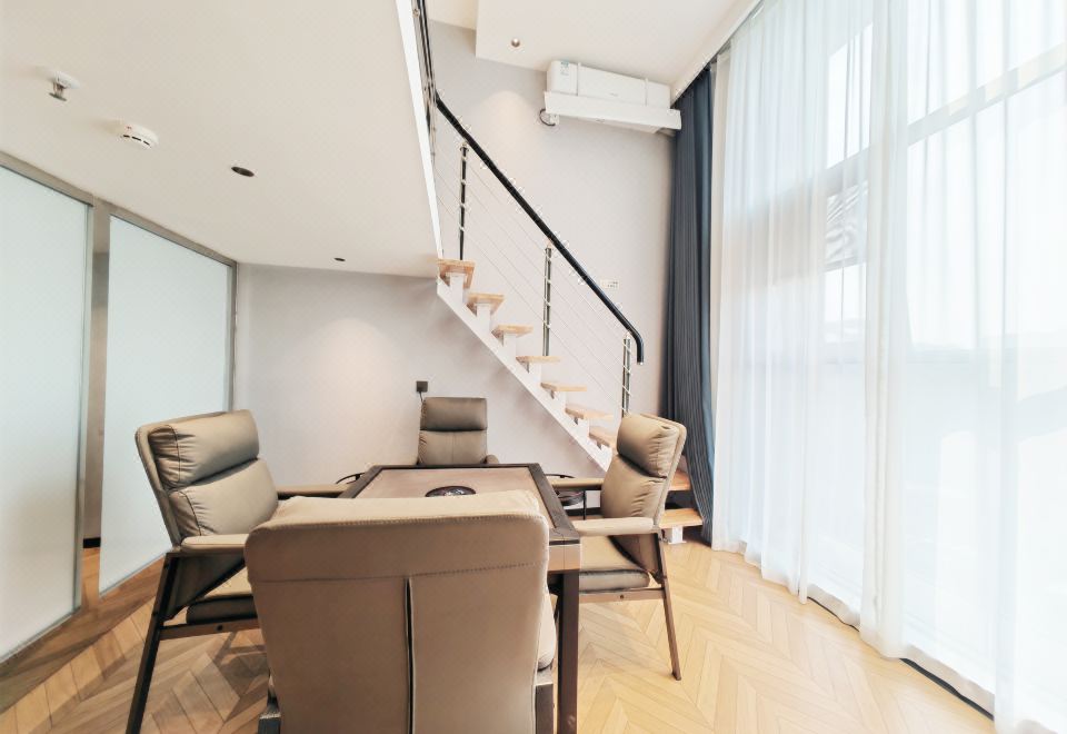 復式-娛樂雙床房