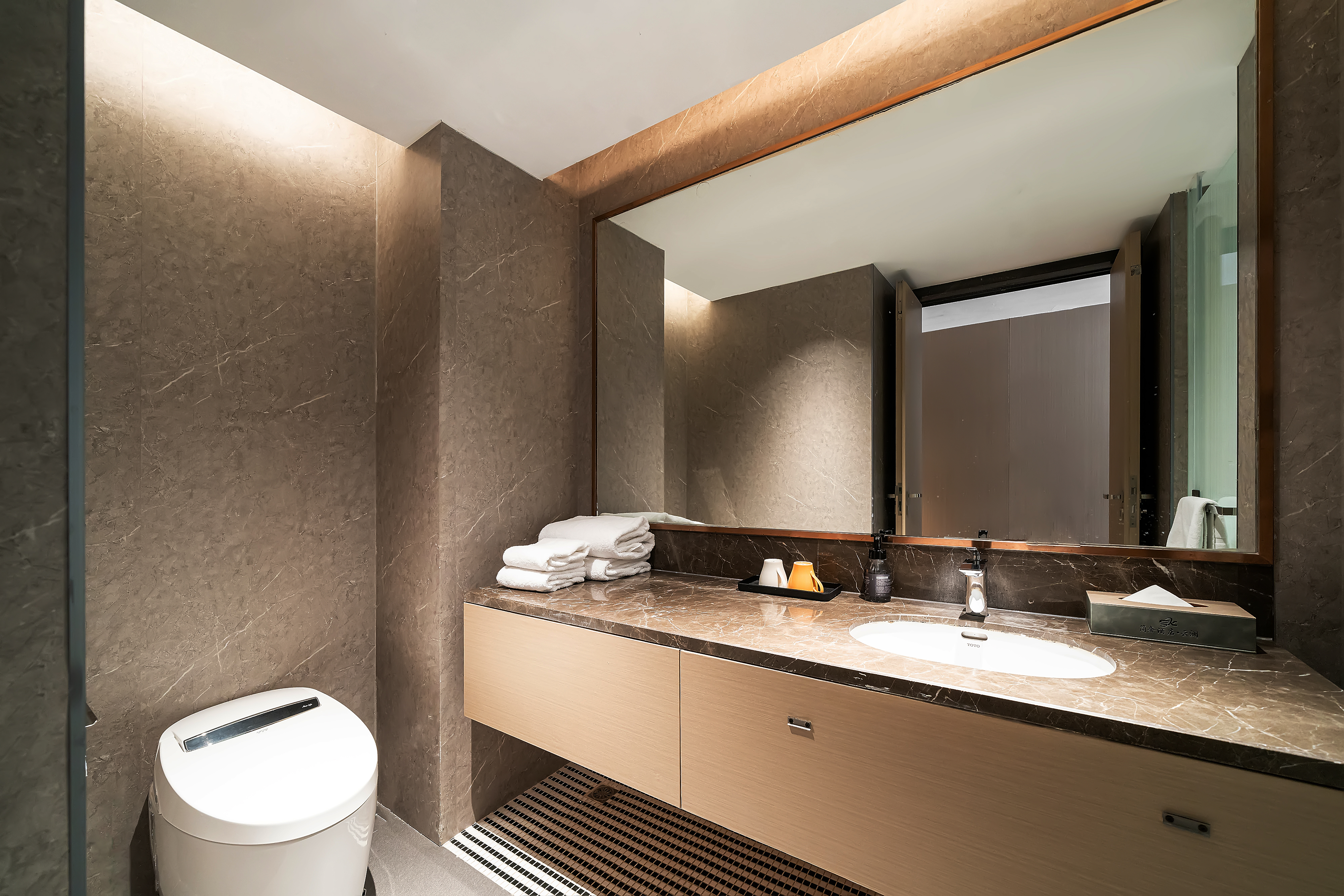 SKJIANSHEHOTELYUNLAN简享高级双床房（智能语音客控+65寸高清电视）