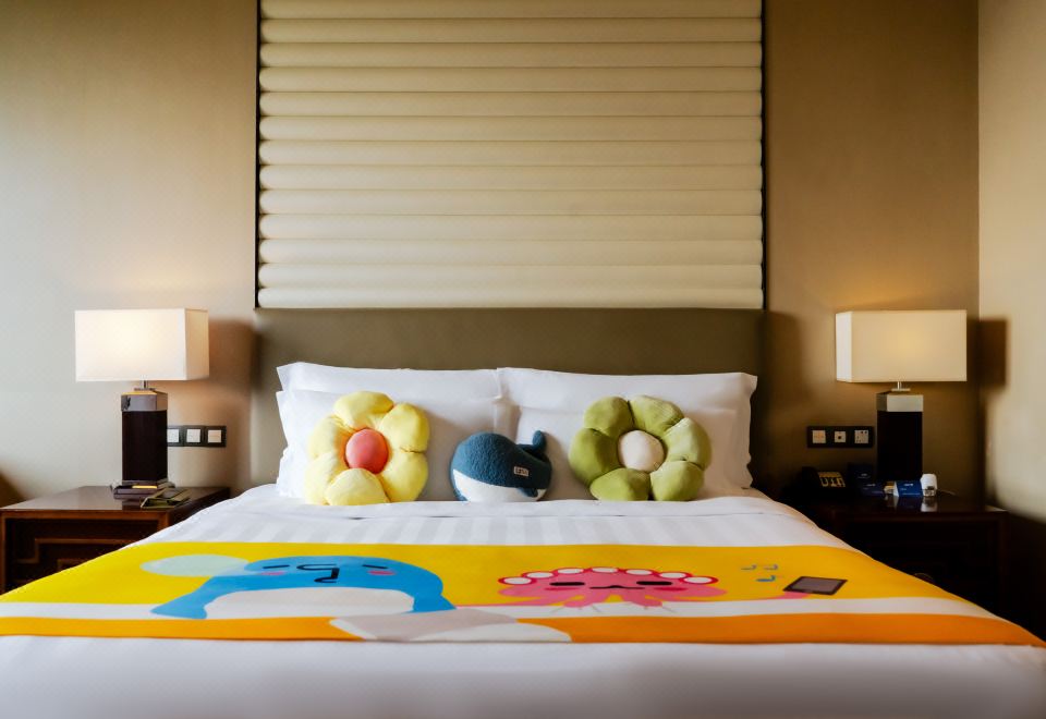 双卧江景家庭房