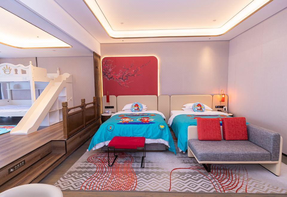 行政温泉亲子四床房（带上下铺）