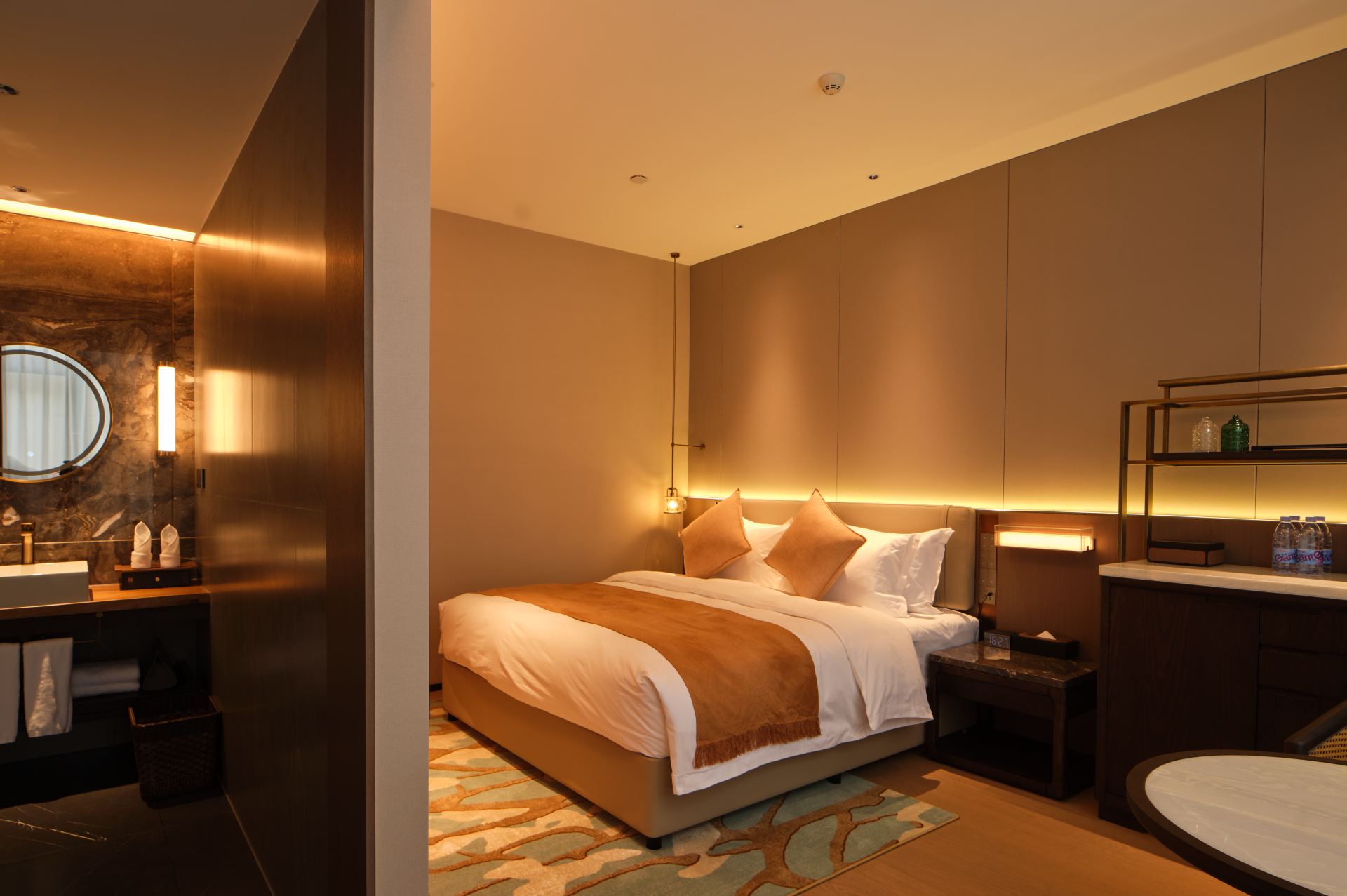 Queen Room