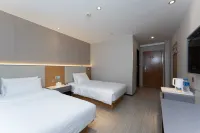 Check in at Pai Hotel (Yining Kazanqi Happy Carnival Smart Cultural Tourism Branch）