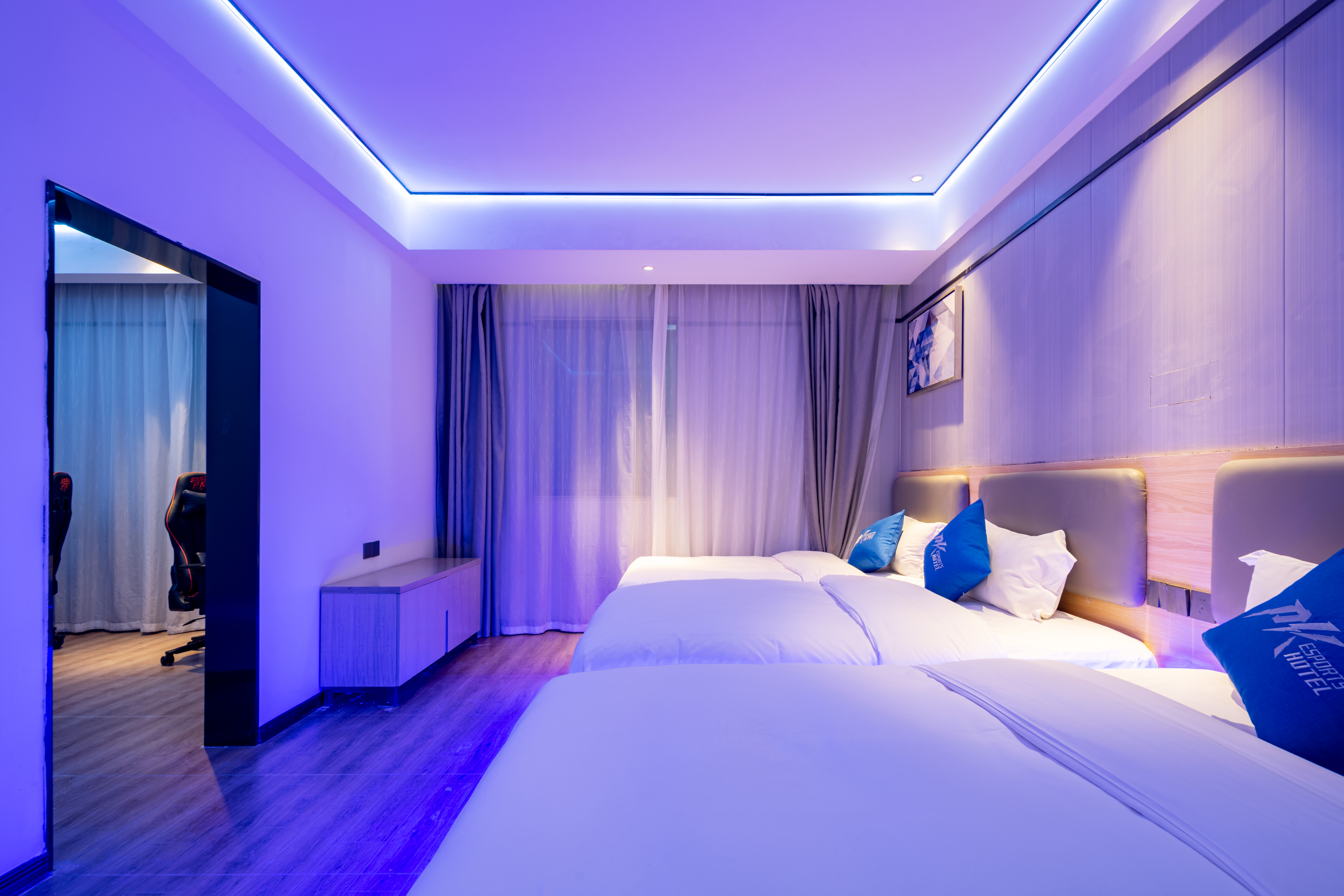 PK e-sports hotel (Xiamen International Convention and Exhibition Center)拼房[RTX3060+32G+i5-12490+27寸2K+M2-240G]-床位