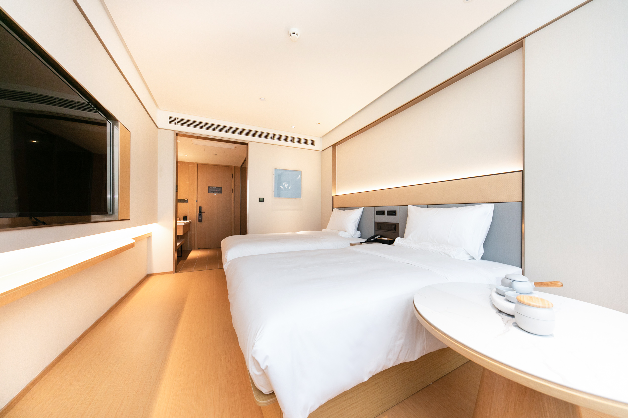 商务双床房（65寸投屏大电视+小冰箱）