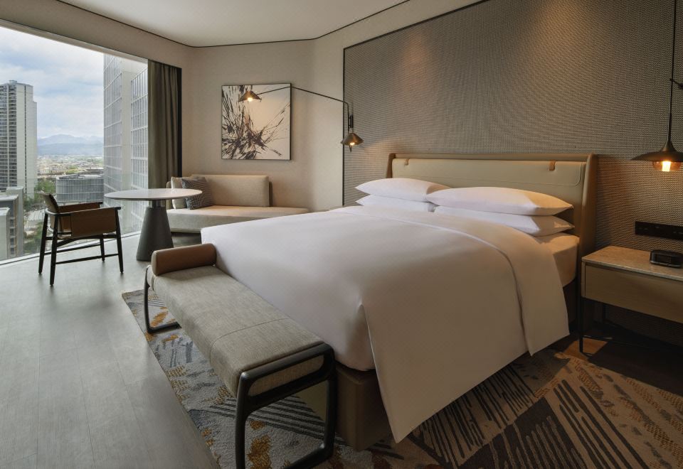 豪華園林城景大床房