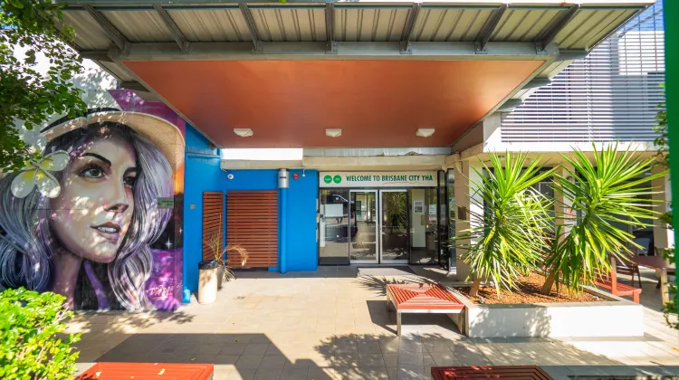 YHA Brisbane City 外観