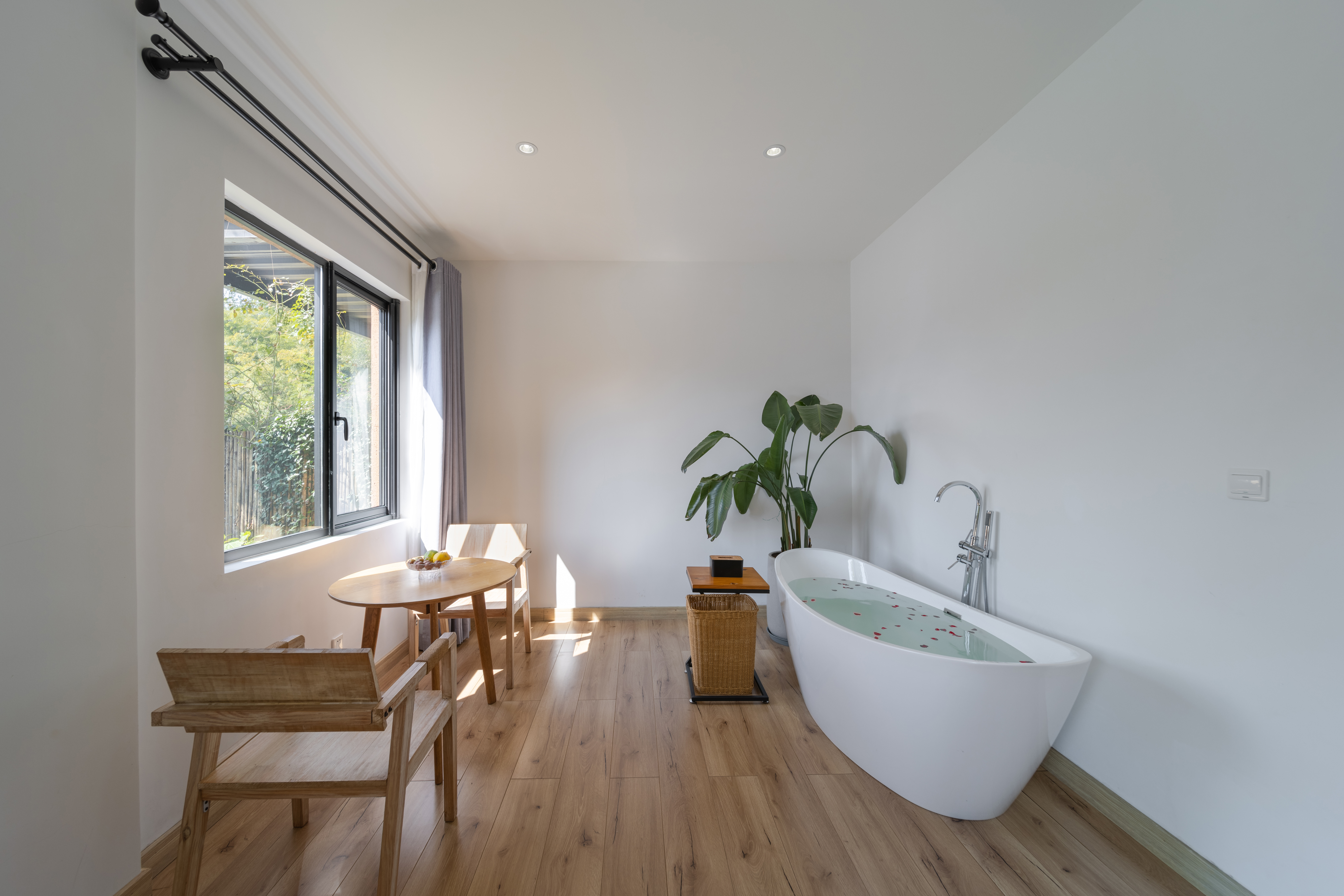 追霞湖景亲子房（全景落地玻璃+浴缸）