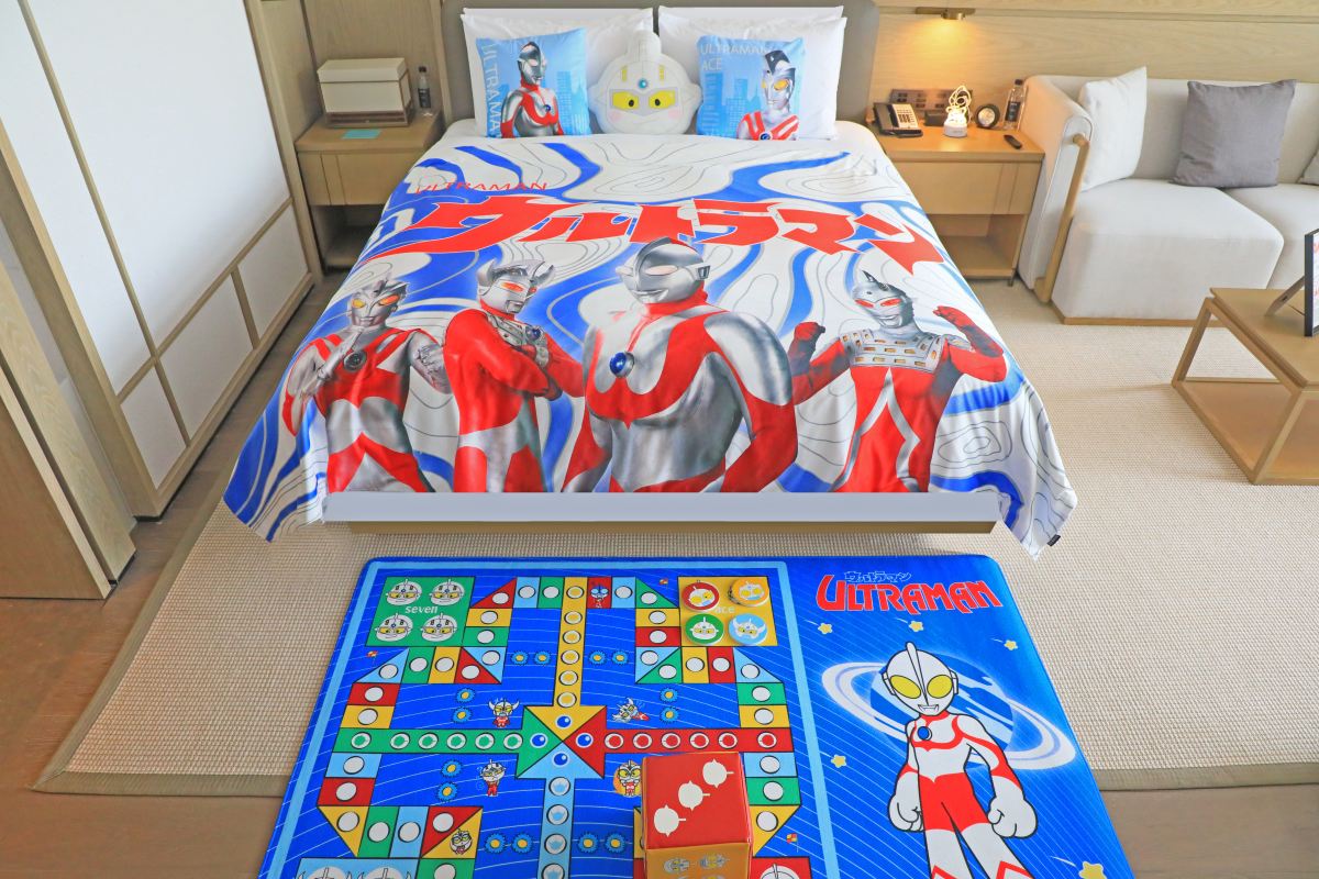 经典奥特曼主题湖景亲子房