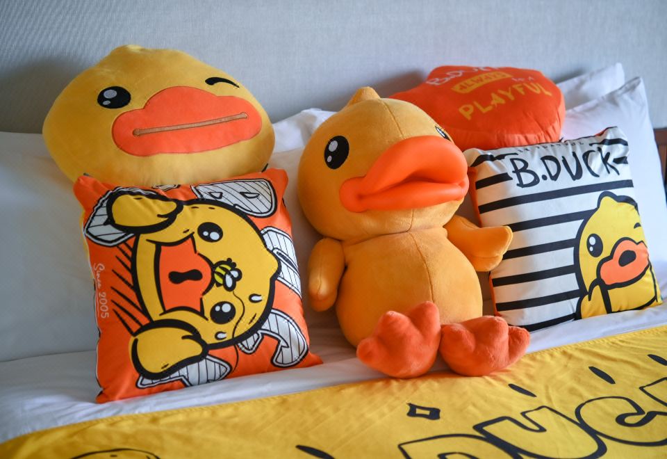 B.Duck小黄鸭主题开放式套房
