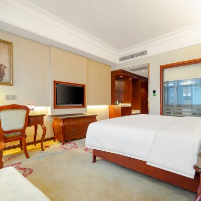 情人節主題房 維也納國際酒店（鹿寨店）優惠