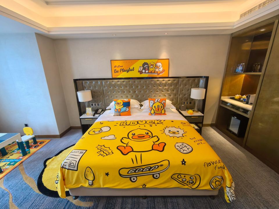 萌趣.Bduck小黄鸭亲子房（舒睡大床+帐篷+天猫精灵）