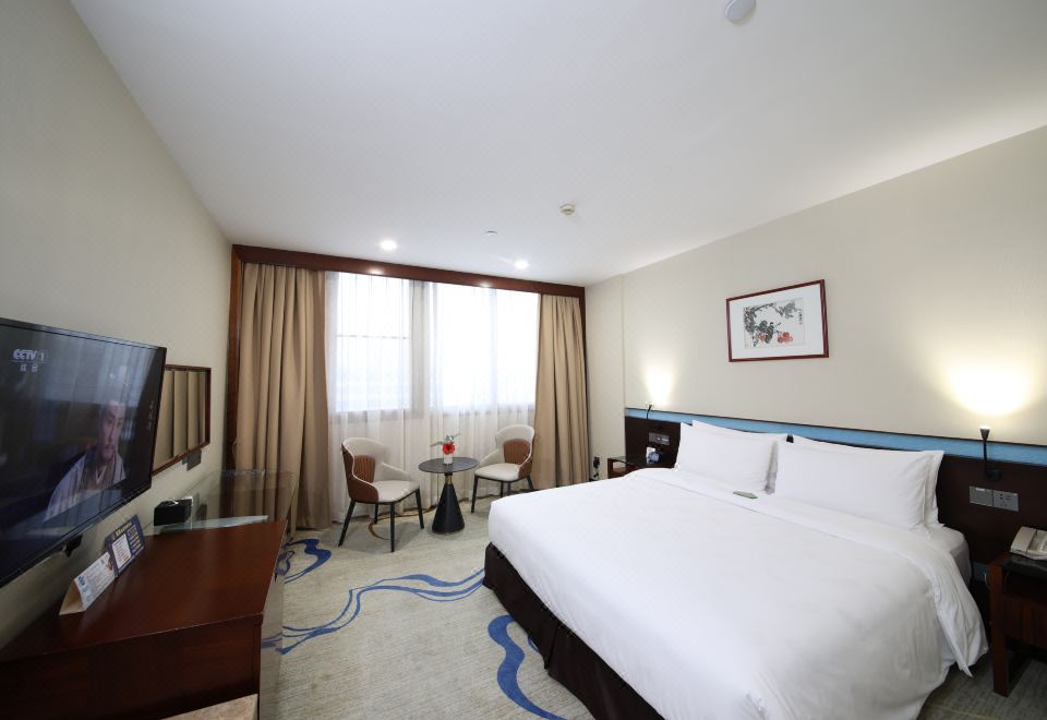 流花行政商务大床房