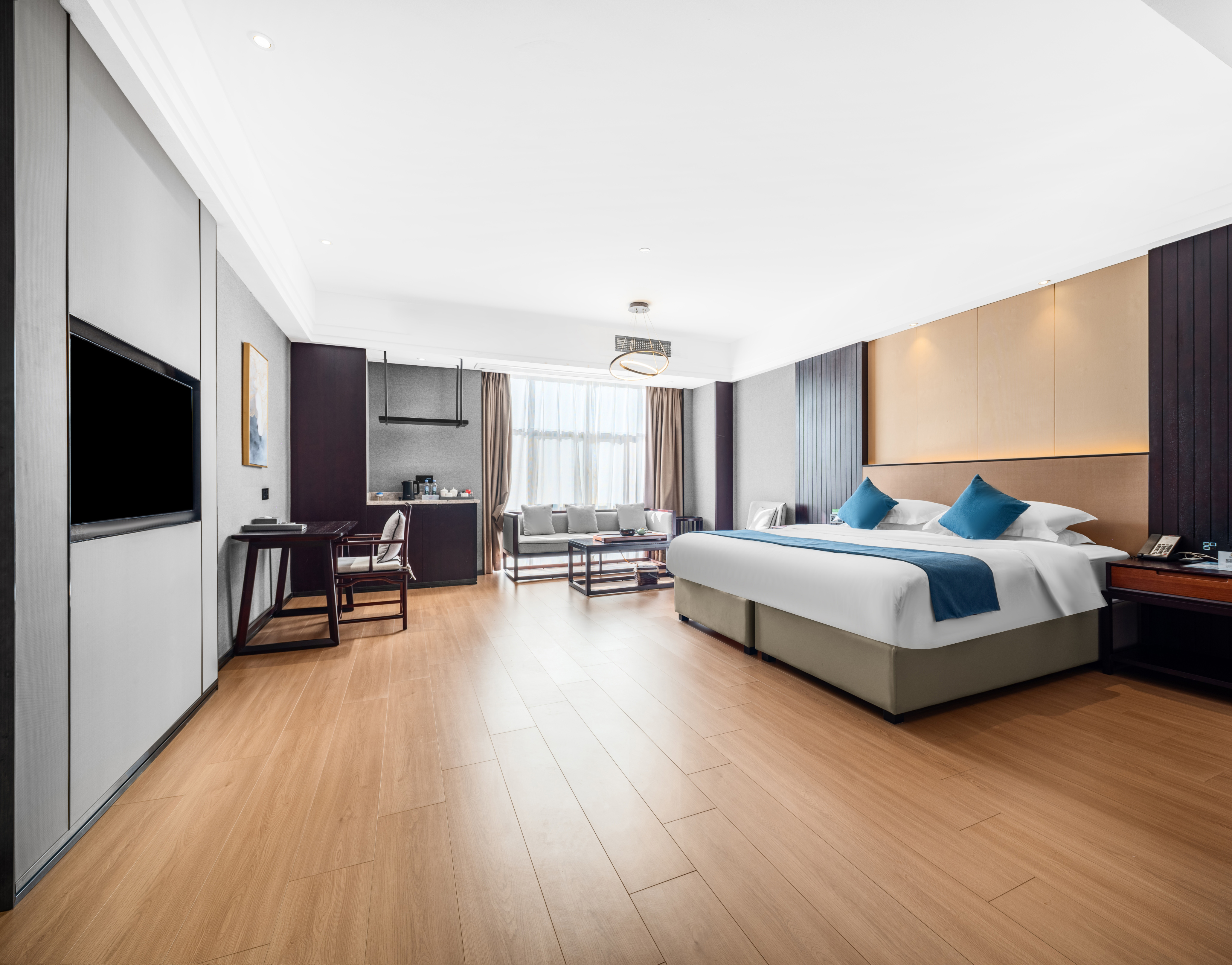 典雅行政大床房（现代简约沙发+茶几）