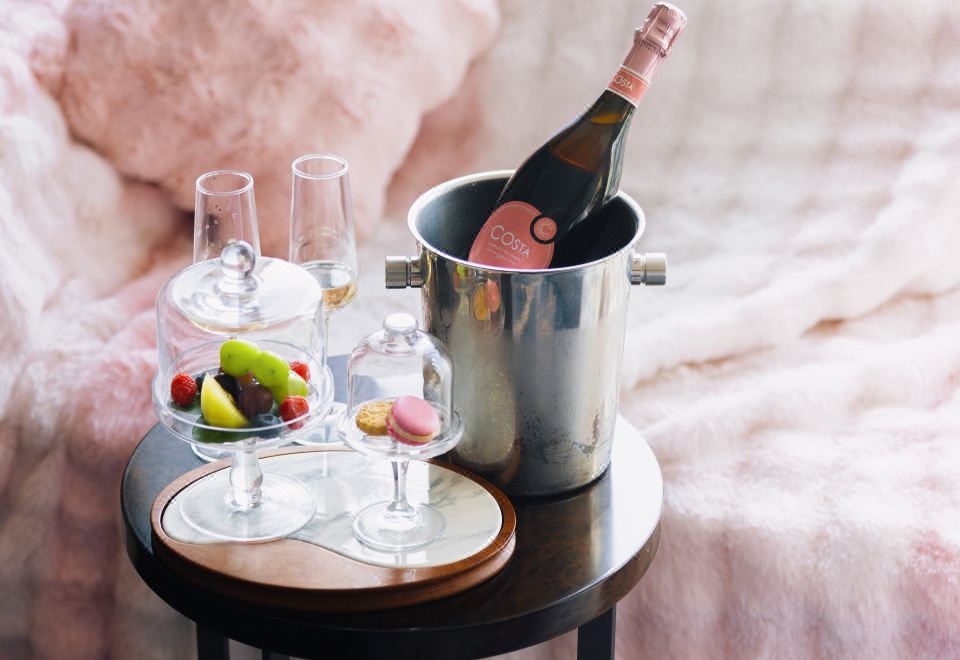 金陵粉黛湖景特大床房·百家湖美景·治癒系粉色ins風