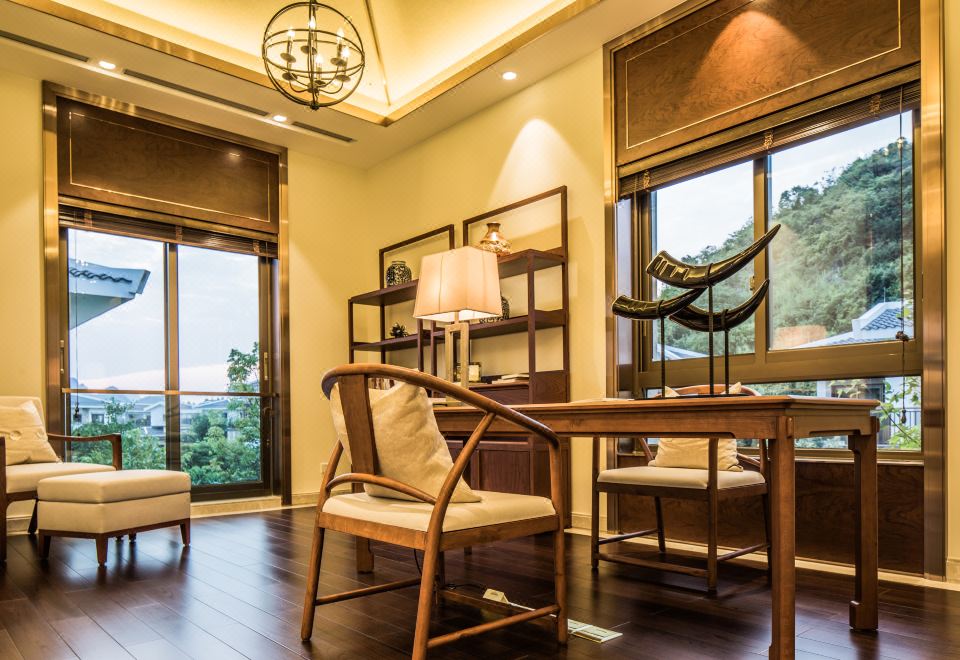 Shanshui Villa HotelWhole Floor Large Suite (Study Room + Tea Room + Large Terrace)