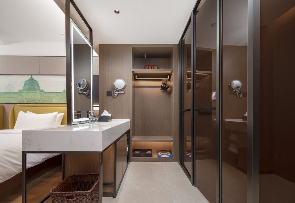 豪華商務雙床房（手機電視投屏+Minibar）