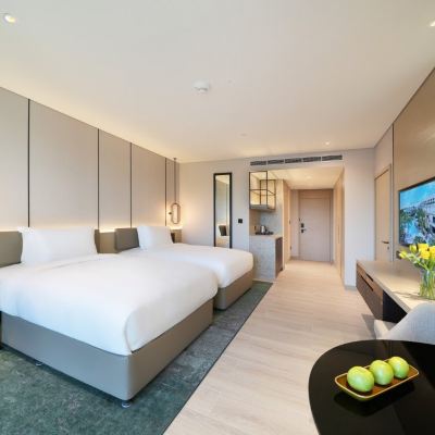 Guest Room with Balcony - Twin Beds- New Wing 艾因羅塔納酒店優惠