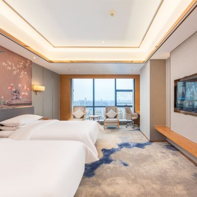 豪華雙床房（智能客控+高空璀璨城景+霧化玻璃） 維納斯皇家酒店（佛山魁奇地鐵站店）優惠