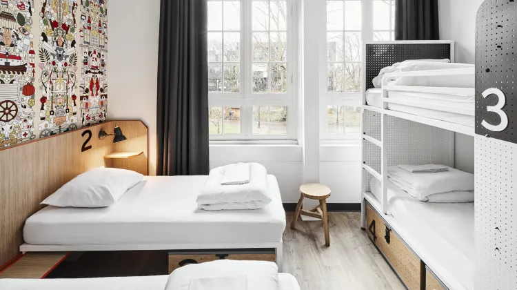 Generator Amsterdam 部屋