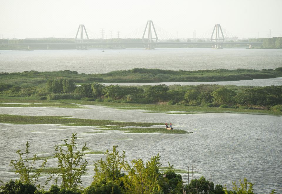 Le Meridien YixingDeluxe Lake-view Queen Room